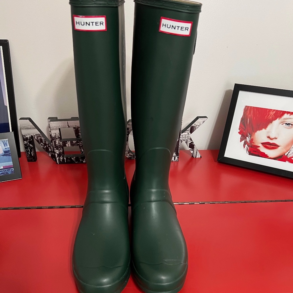 Men's Hunter Rain Boots in Hunter Green size 11 in Excellent Condition